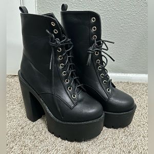 SHEIN Size 6 Platform Heeled Boot